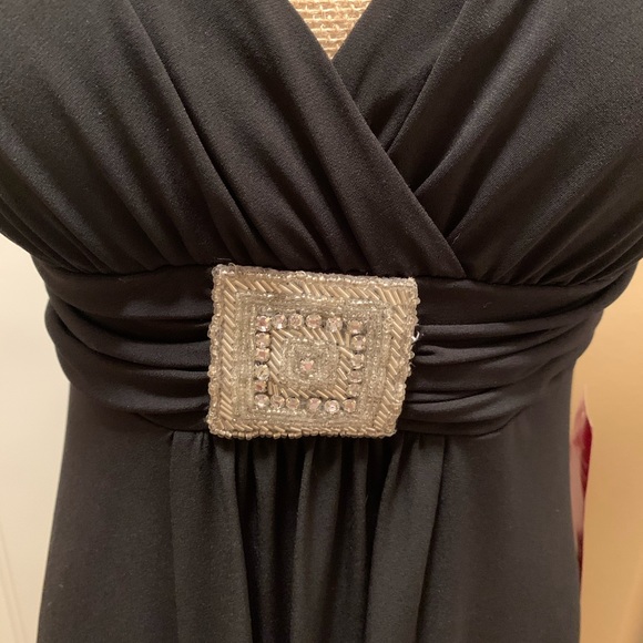 Little Black Dress - Picture 4 of 7